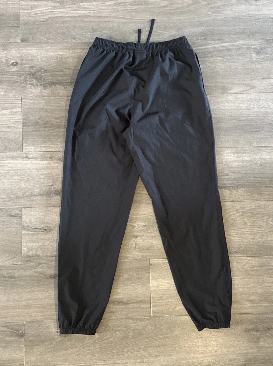 New Balance Lightweight Drawstring Windbreaker Jo… - image 2