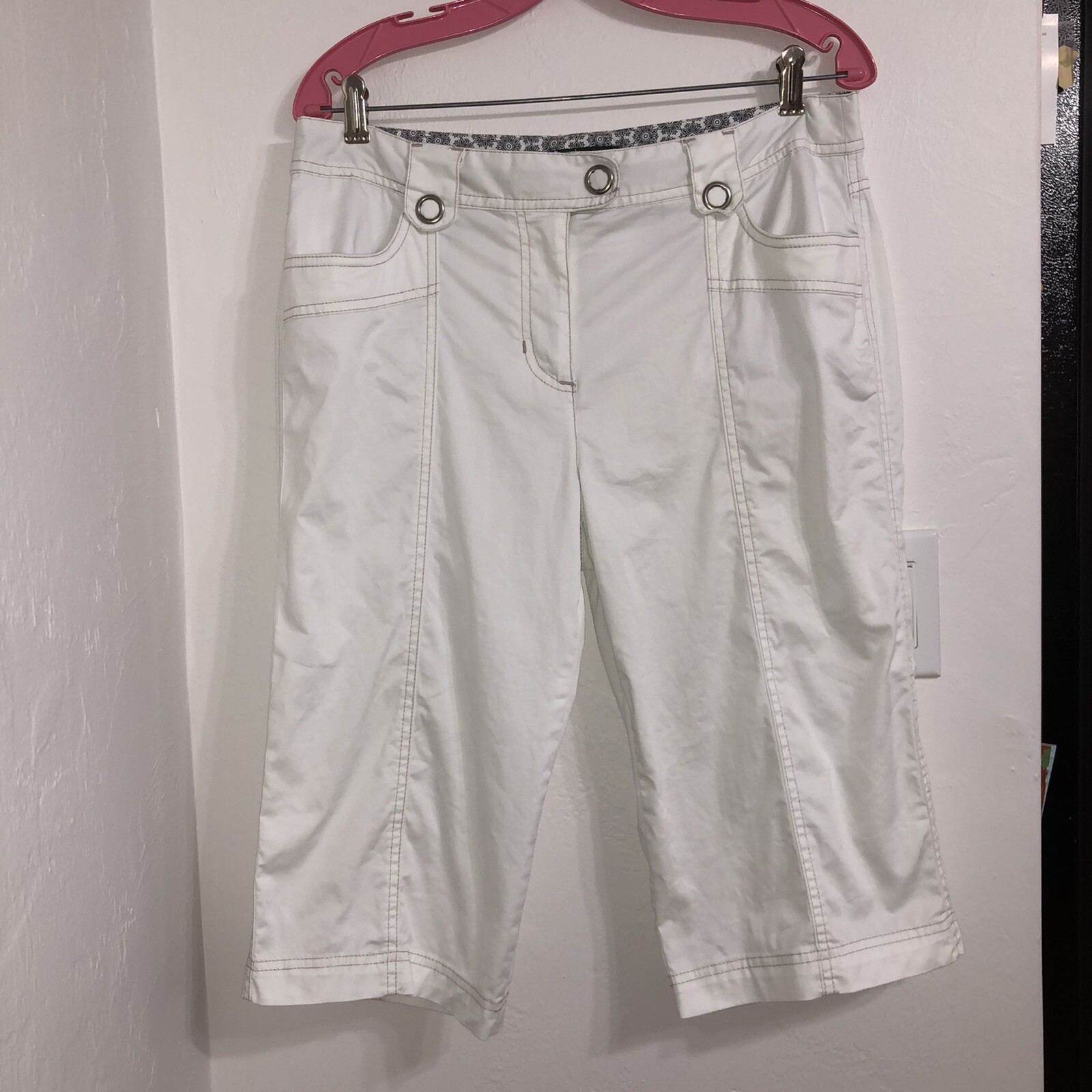 10 Macy’s SKIMMER SHORTS Bermuda Capri WHITE w Silver… Gem