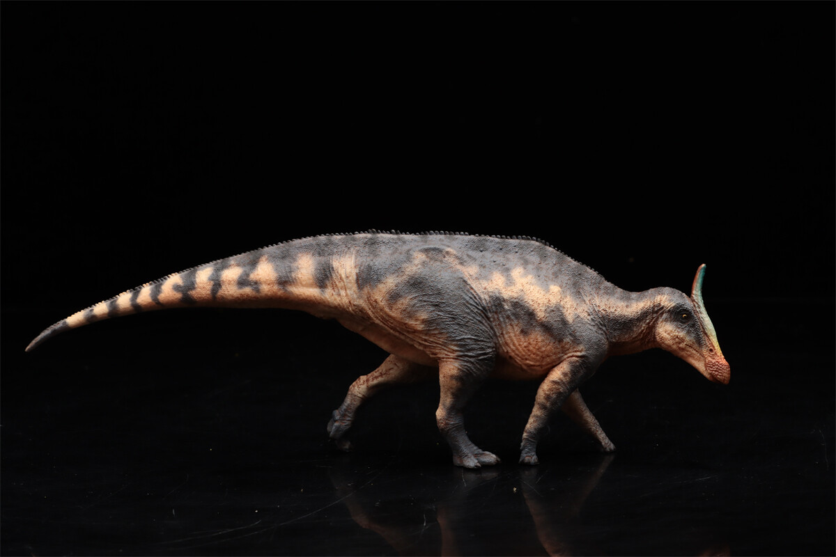 HAOLONGGOOD 1/35 Saurolophus Figure Dinosaur Animal Model Adult