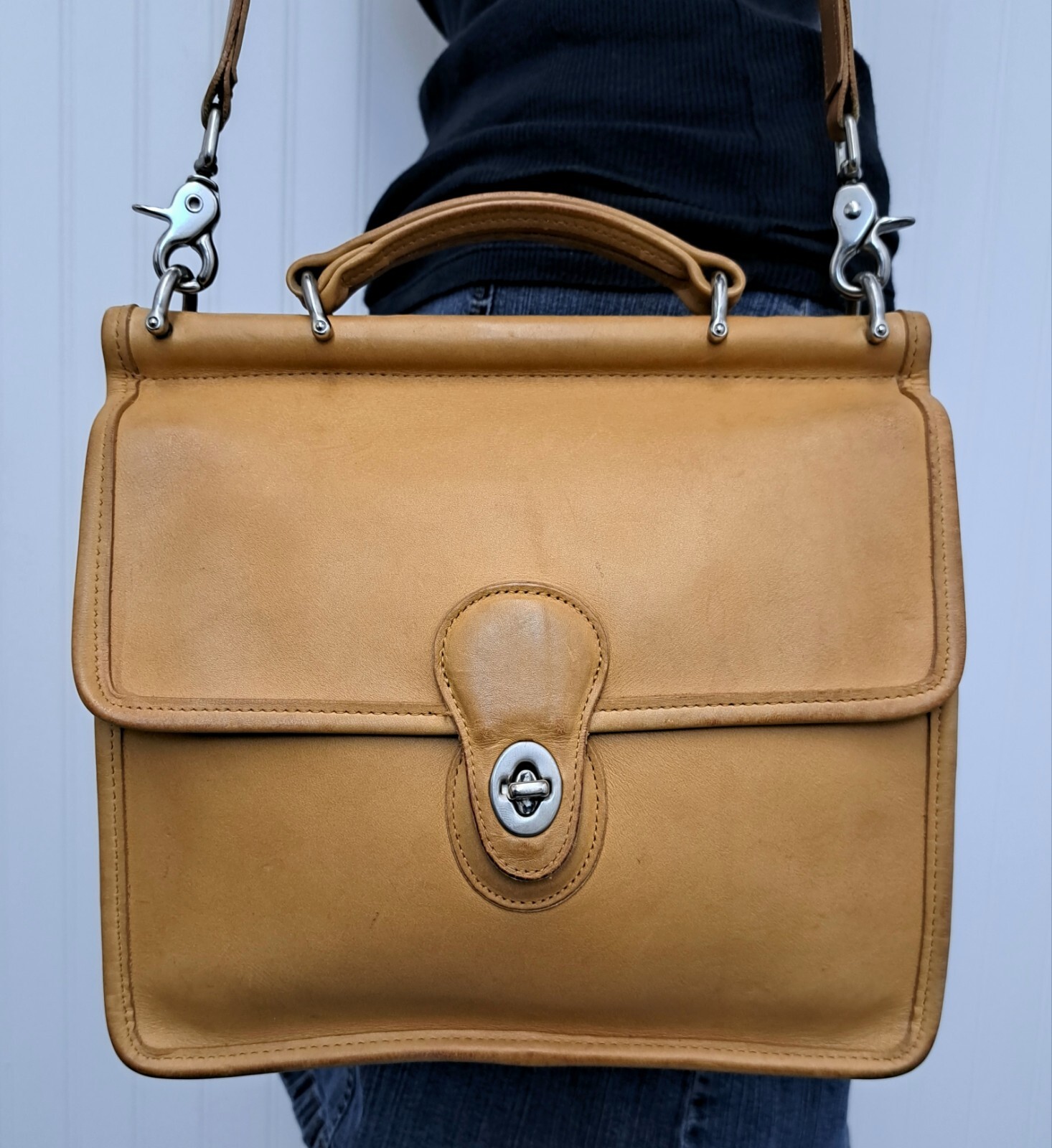 Vintage COACH WILLIS Tan Leather Shoulder Bag Satchel… Gem