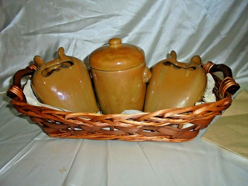 HOUSE WARMING GIFT WITH 3 PIECE KITCHEN SET - Picture 3 of 5