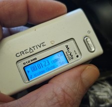 Creative MuVo N200 512MB Vintage MP3 Player and Voice Recorder