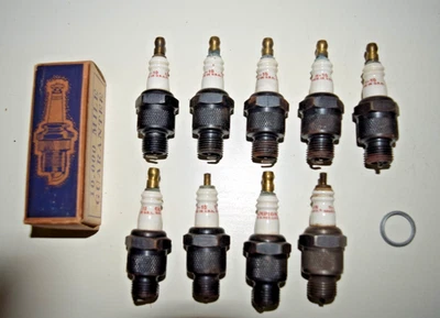 38-48 Ford Mercury H-10 Champion coke bottle plug spark plugs 39 40 41 42 46 47 - Bild 1 von 4