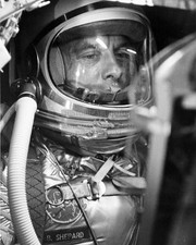 ALAN SHEPARD IN MERCURY CAPSULE FLIGHT SIMULATION 1961 8X10 PHOTO