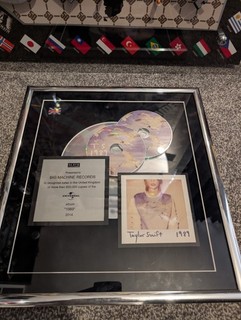Taylor swift 1989 BPI double Platinum Award Rare Collectable