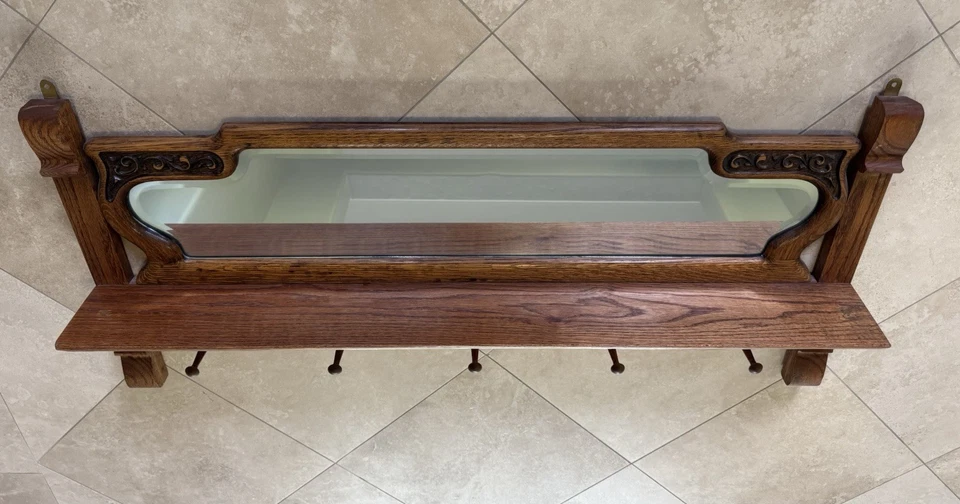 Perchero/sombrero colgante de madera de roble de principios de 1900 con espejo Foto 4 de 4