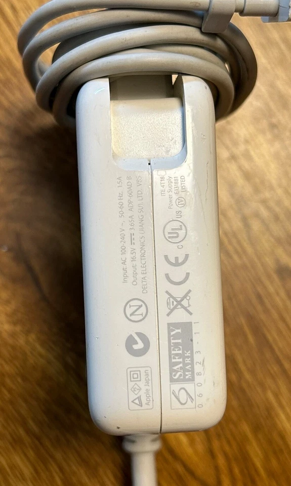 Apple Magsafe 60W Power Adapter Charger For Macbook - Image 2 of 4