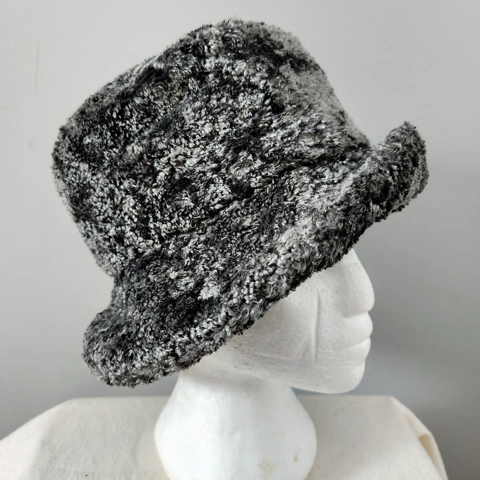 Sombrero De Colección April Cornell Gris Gris Plata Terciopelo Triturado Forro Acolchado Aplastable Foto 3 de 4