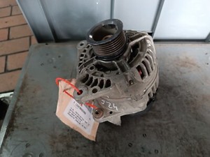 Original VW Golf 4 1,4 Lima Lichtmaschine 037903025E Generator 70A