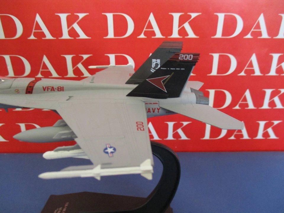 Die cast 1/100 Modellino Aereo Aircraft Boeing FA-18E Super Hornet Sunliners 201 - Immagine 4 di 4
