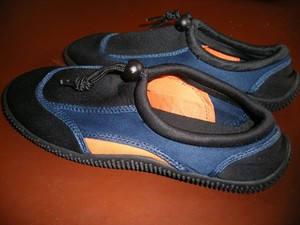 crivit beach shoes