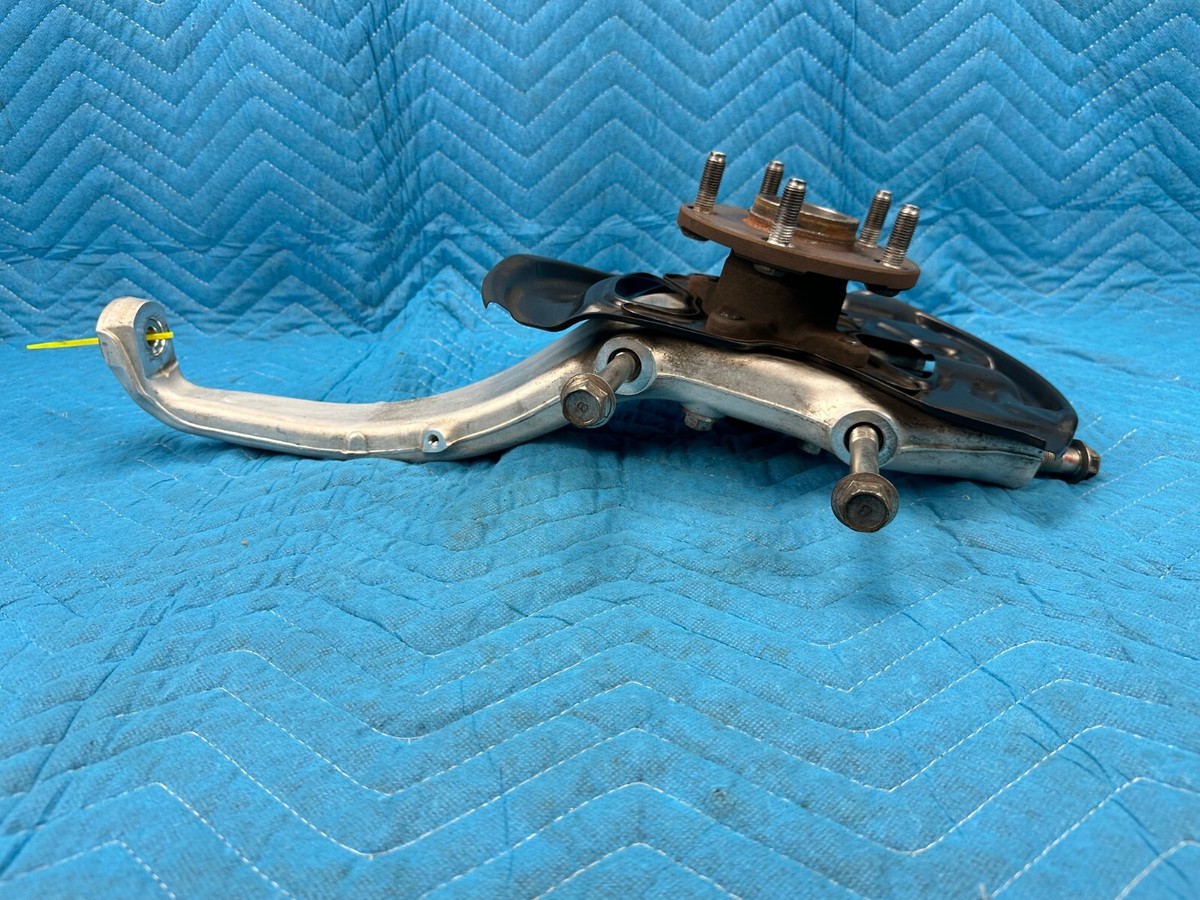 Lexus LS430 Front Passenger's Knuckle Spindle w/ Hub & Shield 117k