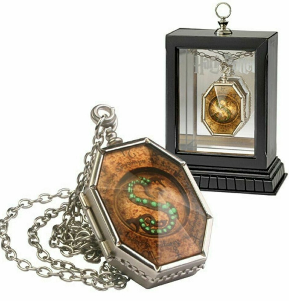 HARRY POTTER SLYTHERIN CRYSTAL SNAKE HORCRUX LOCKET PROP REPLICA