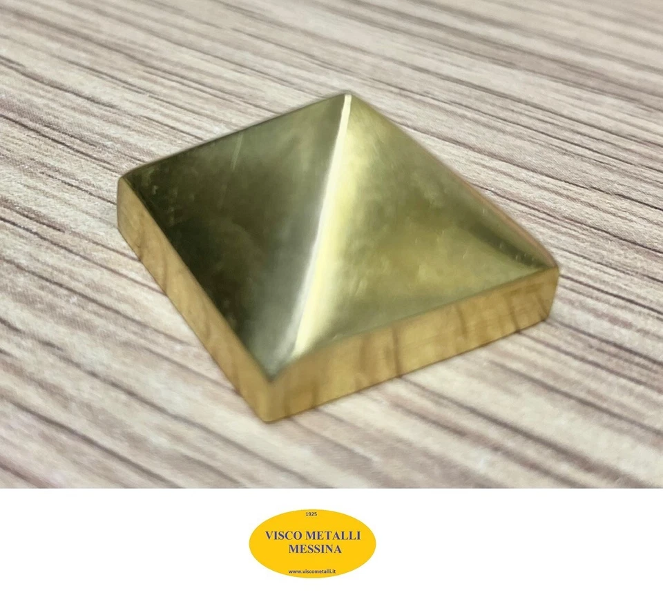 Chiodo Piramidale in ottone per zoccoli portoni mm 20 con vite fissaggio