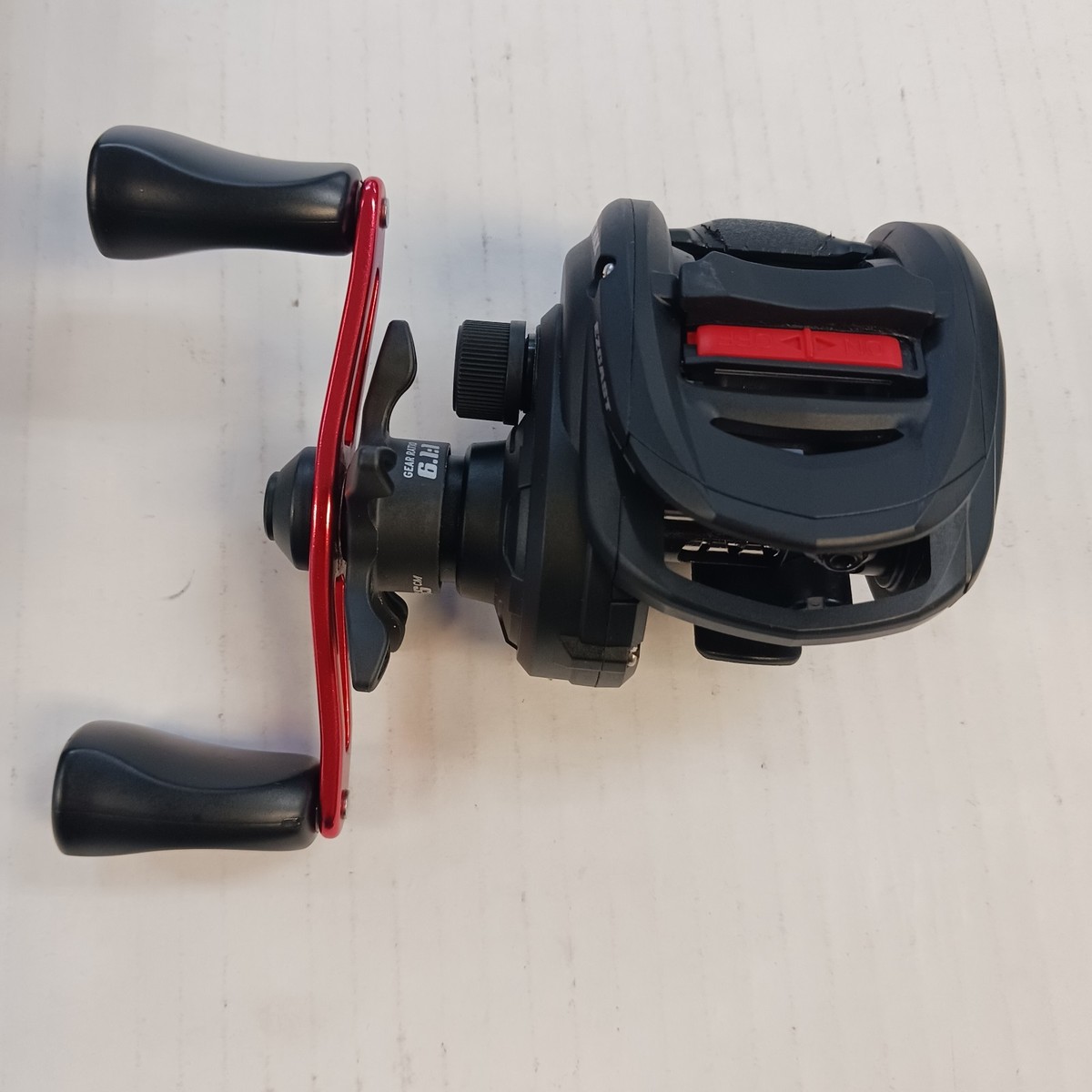 Abu Garcia Black Max BMAXEZCASTLP Bait Caster Fishing Reel BMAX