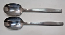 Viners of Sheffield Stainless VS-16 England 2 Soup Spoons 7 3/8"