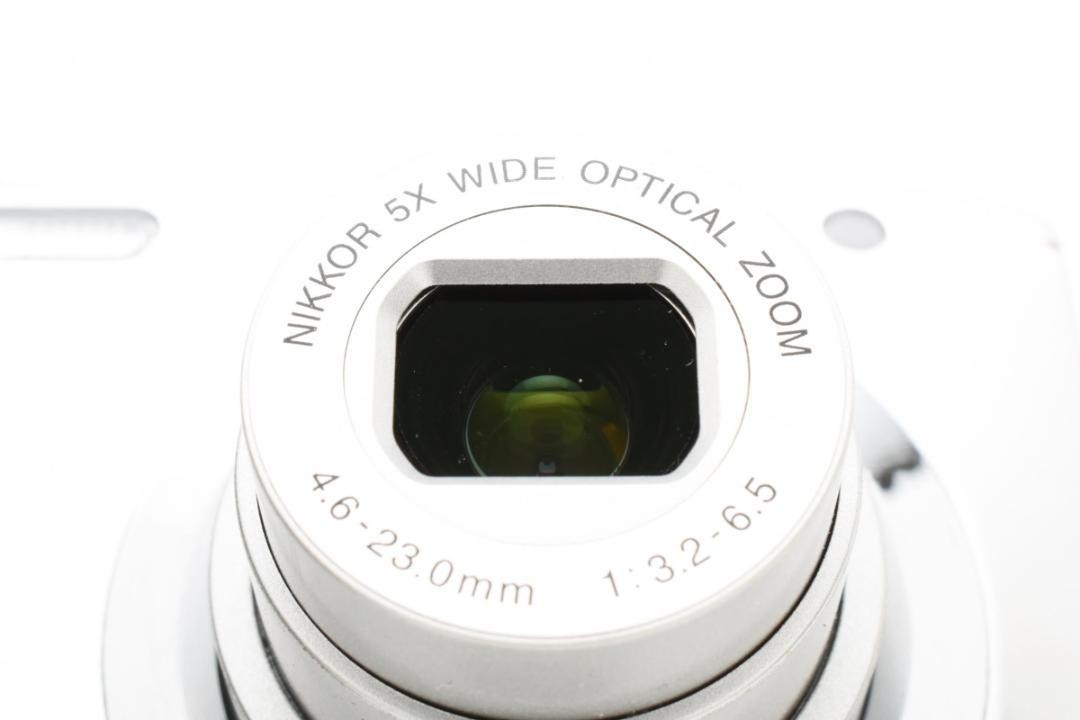 157 Nikon COOLPIX A100 シルバー Nikon COOLPIX A100 Silver 20.1MP