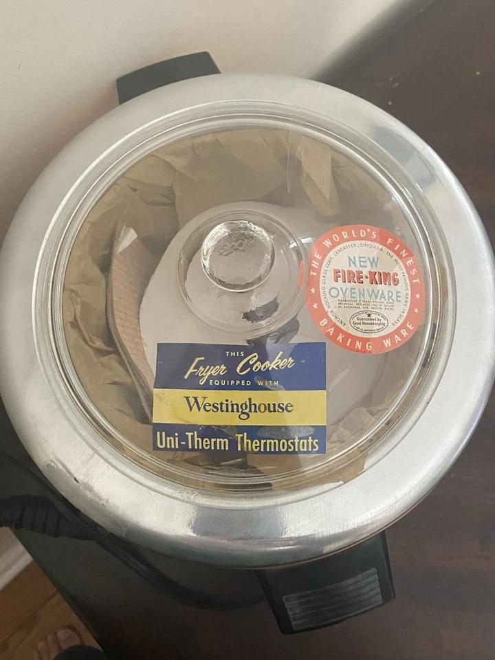 Nueva freidora de cobre MCM Westinghouse Champion de colección con utensilios para horno Fire King Foto 3 de 4