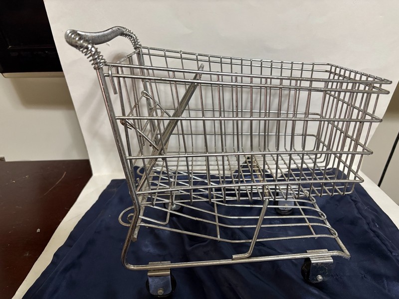 METAL KIDS SHOPPING CART -EXCELLENT-