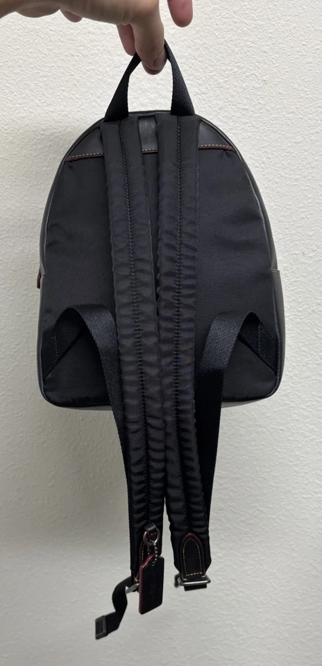 Mochila Coach X Disney F59837 Mickey Mouse Mini Charlie Negra Foto 2 de 4