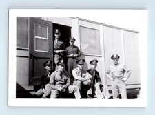 Old Vintage Photo ARMY MEN SOLDIERS GROUP PICTURE OUTSIDE BARRACKS SNAPSHOT