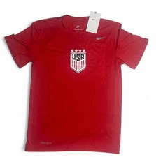 Nike USA T SHIRT , SHOORT sleeve, size WOMEN MEDIUM, NEW/TAG, RED