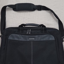Targus Black Nylon Padded Shoulder Messenger Bag for 15 in Laptop