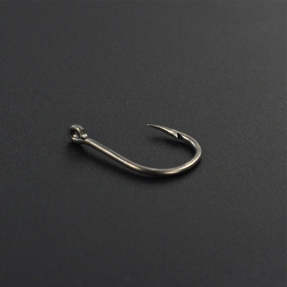 Extended Lifespan Fish Hooks with Eye for Reliable Carp Fishing (15pcs