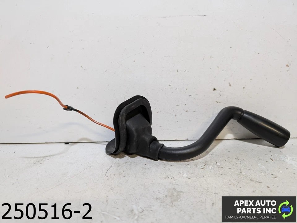 OEM 2000-2006 GMC Yukon 6.0L Automatic Shift Lever Handle Leather TOW HAUL - Image 4 of 4