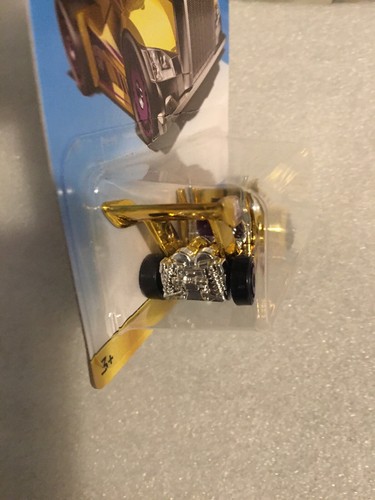 HOT WHEELS RIG STORM GOLD 24K NEW ON CARD Meijer’s Chase Car B21 - Picture 3 of 9