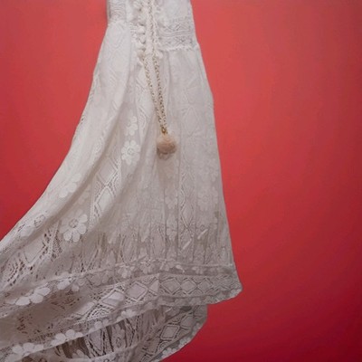 Women White Dress  Look Like Sise Small And Medium. Straight Waist..