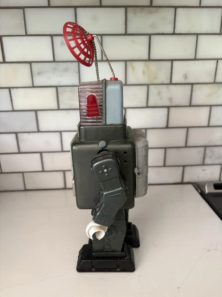 1960s Japanese Alps (Shoji) Television Spacemen Tin Robot - Image 2 of 4