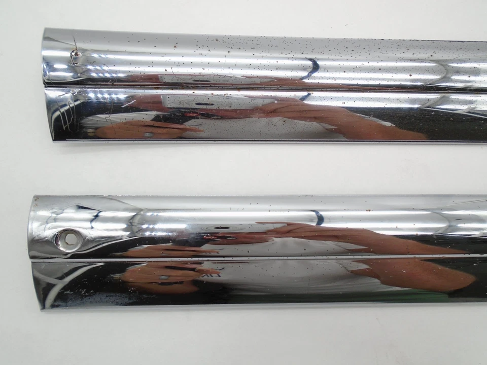 1957 Oldsmobile 88 98? Acabamento interno superior para-brisa L&R fabricante de equipamento original (pitting) - Imagem 2 de 4