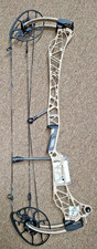 Mathews Lift X 33 Earth LH - DL 26-31.5" - DW 55-80LB - New Display Model