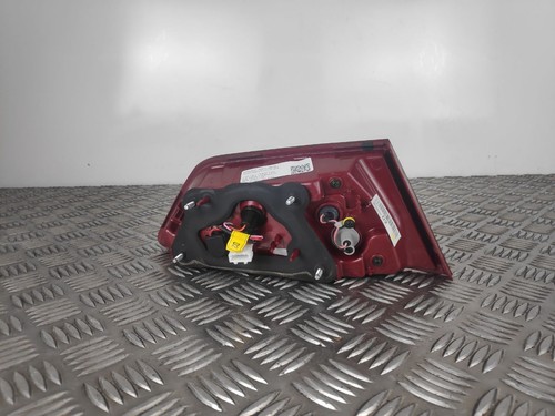 2019 KIA OPTIMA JF TAILLIGHT (RIGHT INNER) 92404-D4 - Picture 3 of 4
