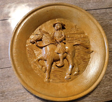 Médaillon En Bois Décor D'un Breton À Cheval 25cm Signé E.T.