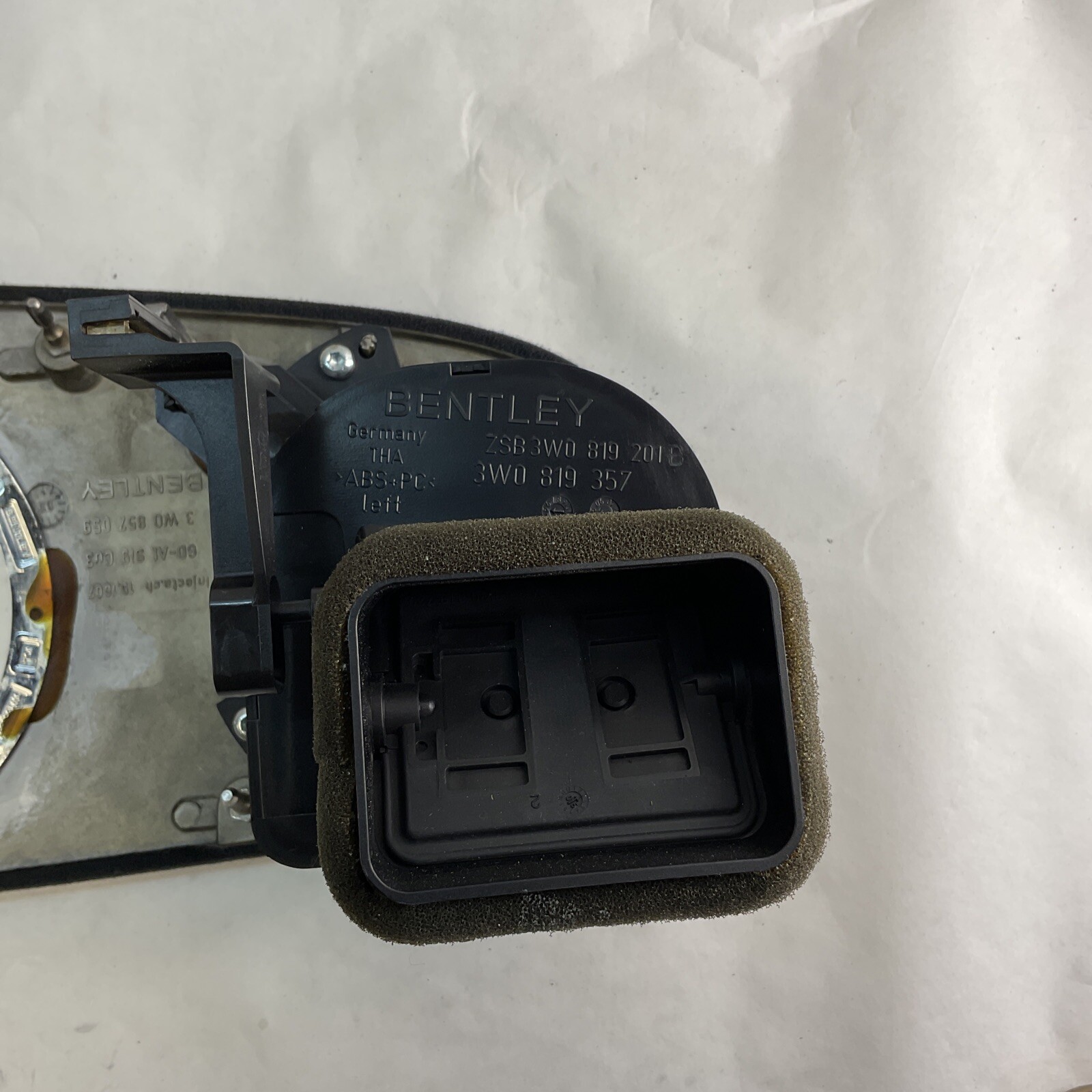 2006 Bentley Continental Flying Spur Speedometer Dash Wood Trim Bezel 3W0857059
