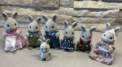 Sylvanian Families Babblebrook Grey Rabbit Family Tomy 1st Edition
