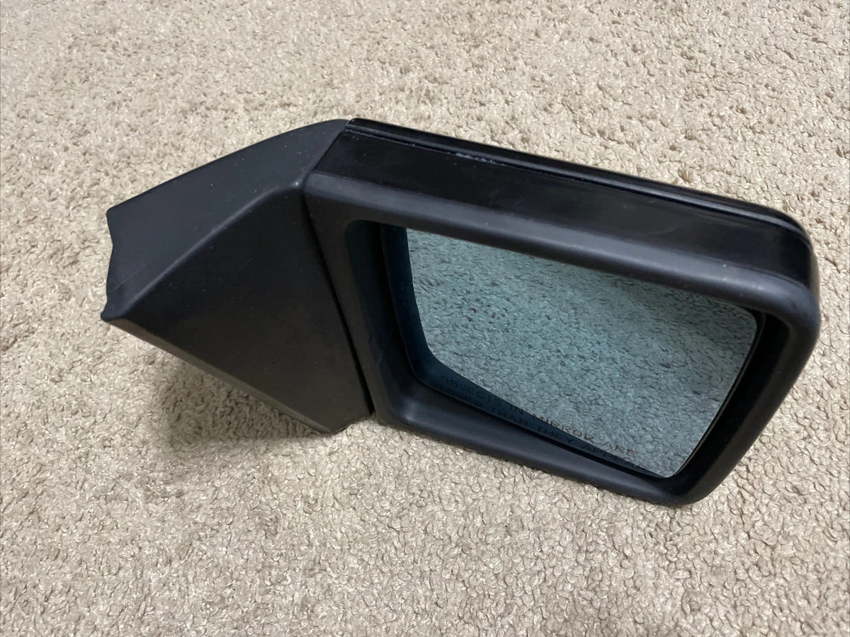 Mercedes-Benz 1988-96 W124 1248111641 CONVERTIBLE COUPE RIGHT SIDE  