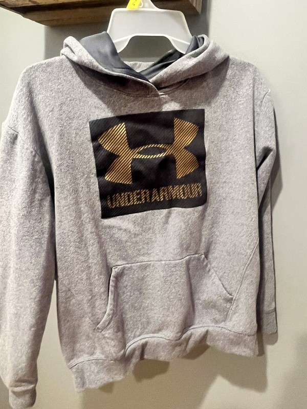 Girls Gray Under Armour Hoodie Size Large