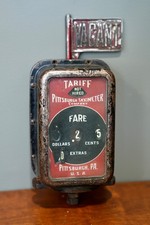 Antiguo taxímetro de hierro fundido vintage Pittsburgh taxi cabina coche tarifa años 40