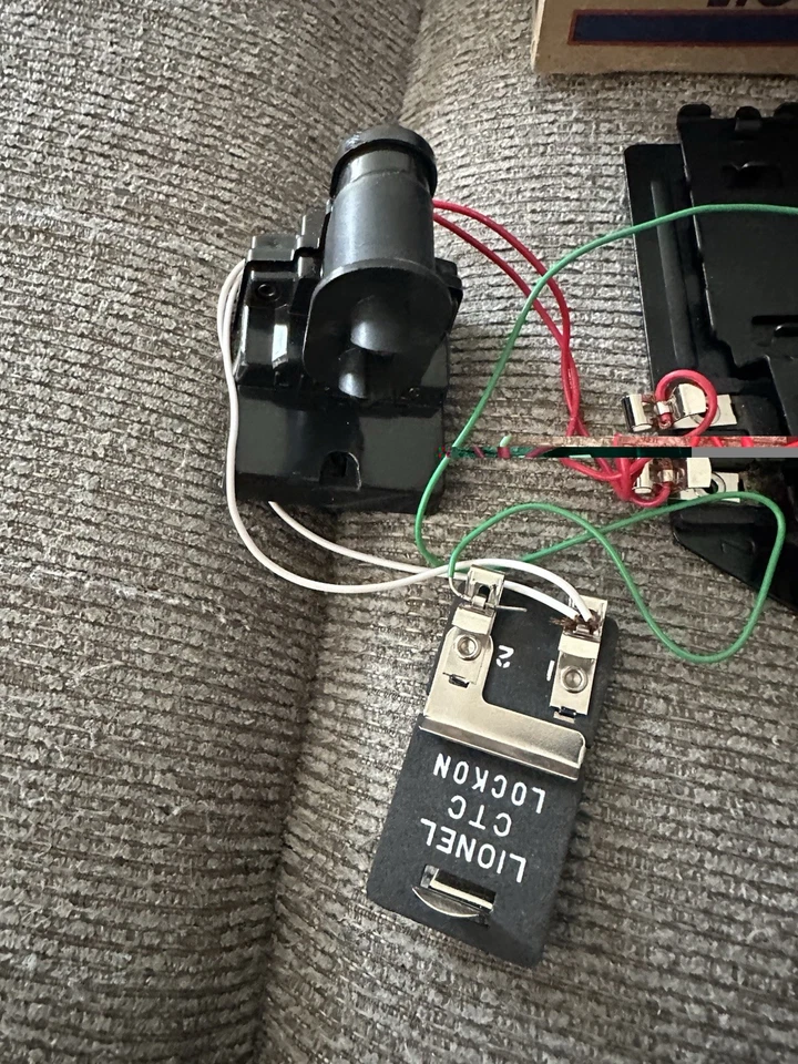 Lionel 6-12883 O and 027 #148 Operating Dwarf Signal EX/Box - Image 3 of 4