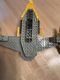 LEGO Star Wars Naboo Fighter  7141 Year 1999 w/ Anakin & R2-D2 95% Complete