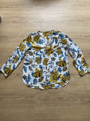 Zara, Bluse, Blumenmuster, Größe M, Top Zustand