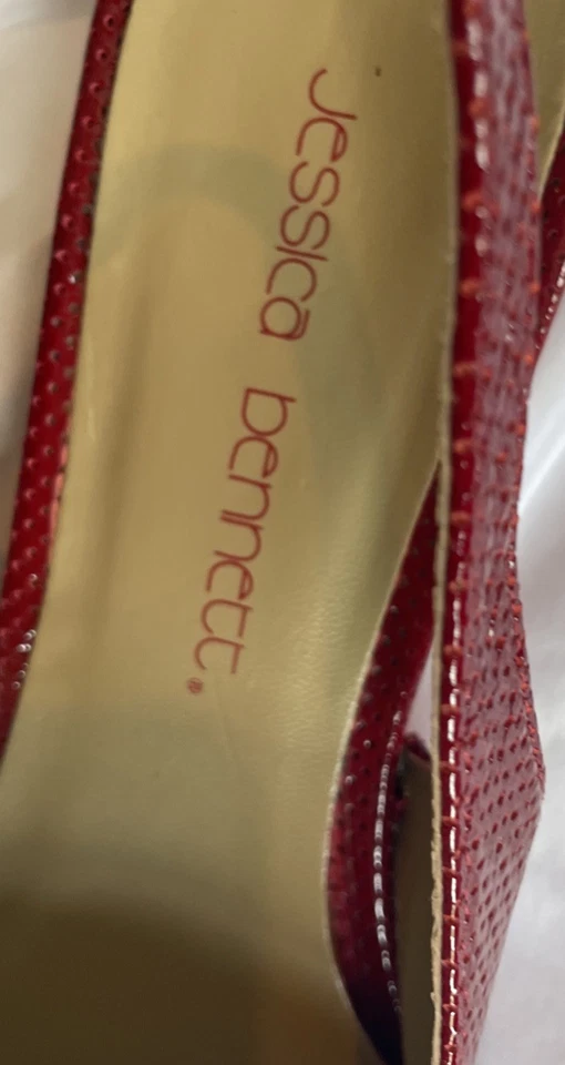 Jessica Bennett Slingback Wedges Salto Vermelho Tamanho 12 Detalhe de Fivela Retrô Vibrações Y2K - Imagem 3 de 4