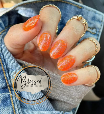 Red Aspen Press On Nails-Howdy, Hattie Jo-Orange Glitter