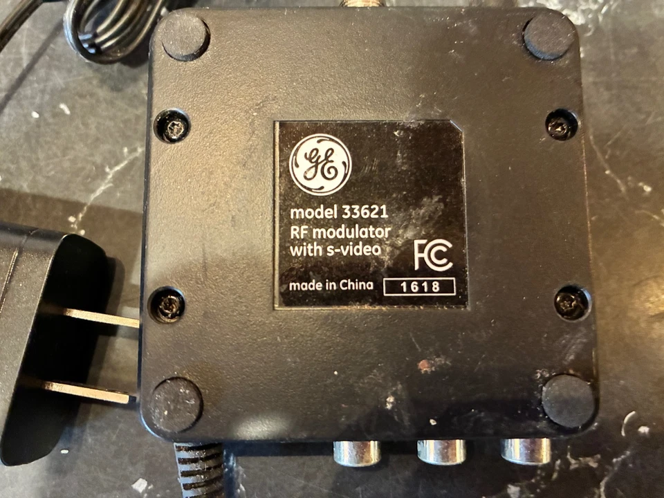 General Electric GE Video Converter RF Modulator with S-Video 33621 - Image 2 of 4
