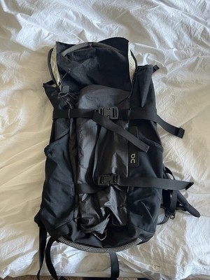 On Cloud Running Speed Pack 24L Elite schwarz Rucksack Laufen Pendeln Sporttasche Reise