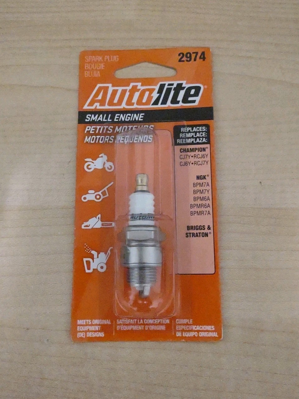 Autolite 2974 Small Engine Copper Spark Plug CJ6Y, CJ7Y, RCJ6Y, RCJ7Y
