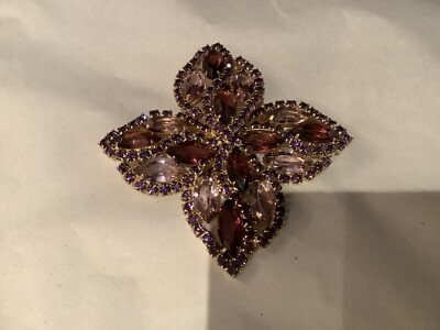 RARE VINTAGE SIGN ROBERTA CHIARELLA SHADES OF AMETHYST RHINESTONE BROOCH NR